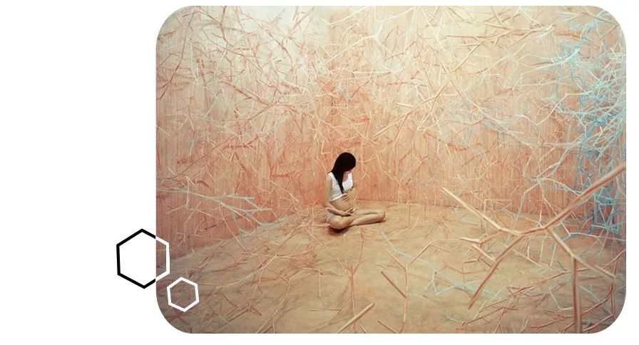 一個人總是容易自責，是什么原因？