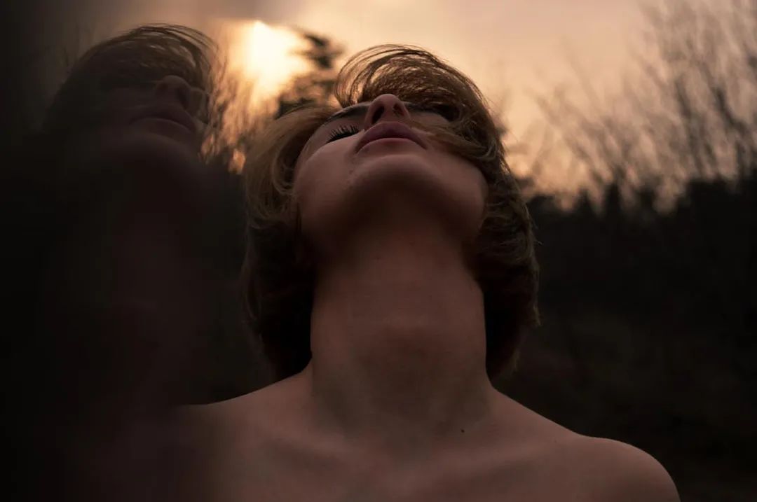 面對父母的貶低，該如何提高自信？