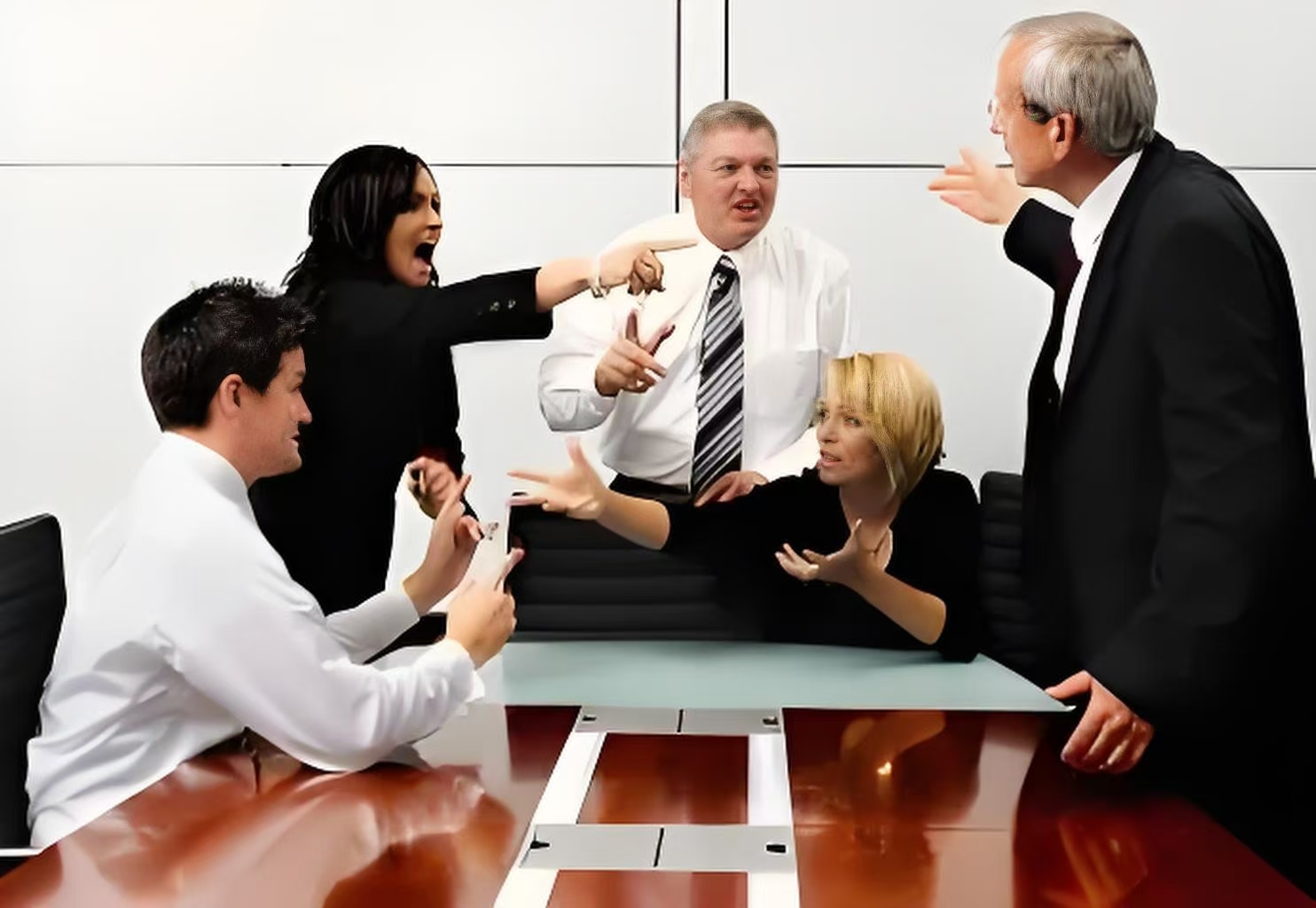 領(lǐng)導(dǎo)總看我不順眼如何應(yīng)對